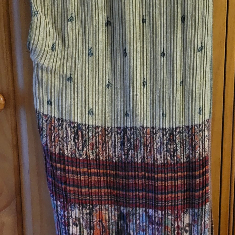 Elegant Multicolor Women's Scarf